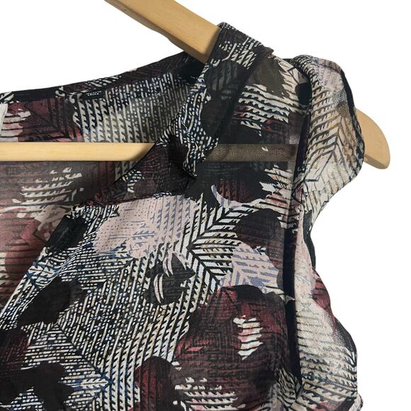Cabi Black Floral Print Sleeveless Ruffled Sheer V-Neck Blouse Size Small - Picture 3 of 8